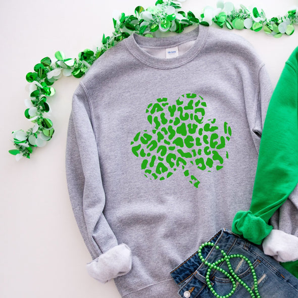 I20 GREEN St. Patrick's Day Leopard Shamrock -  Screen Print Transfer